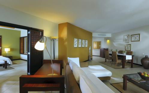 Victoria Beachcomber Resort & Spa-Senior Suite 1_7738